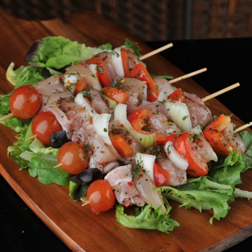 Cubed chicken fillets coated in a tassty marinade.