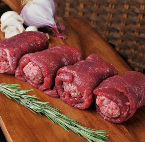 Prime Scotch Beef rolled in our tradional beef sausage. Oven cook.